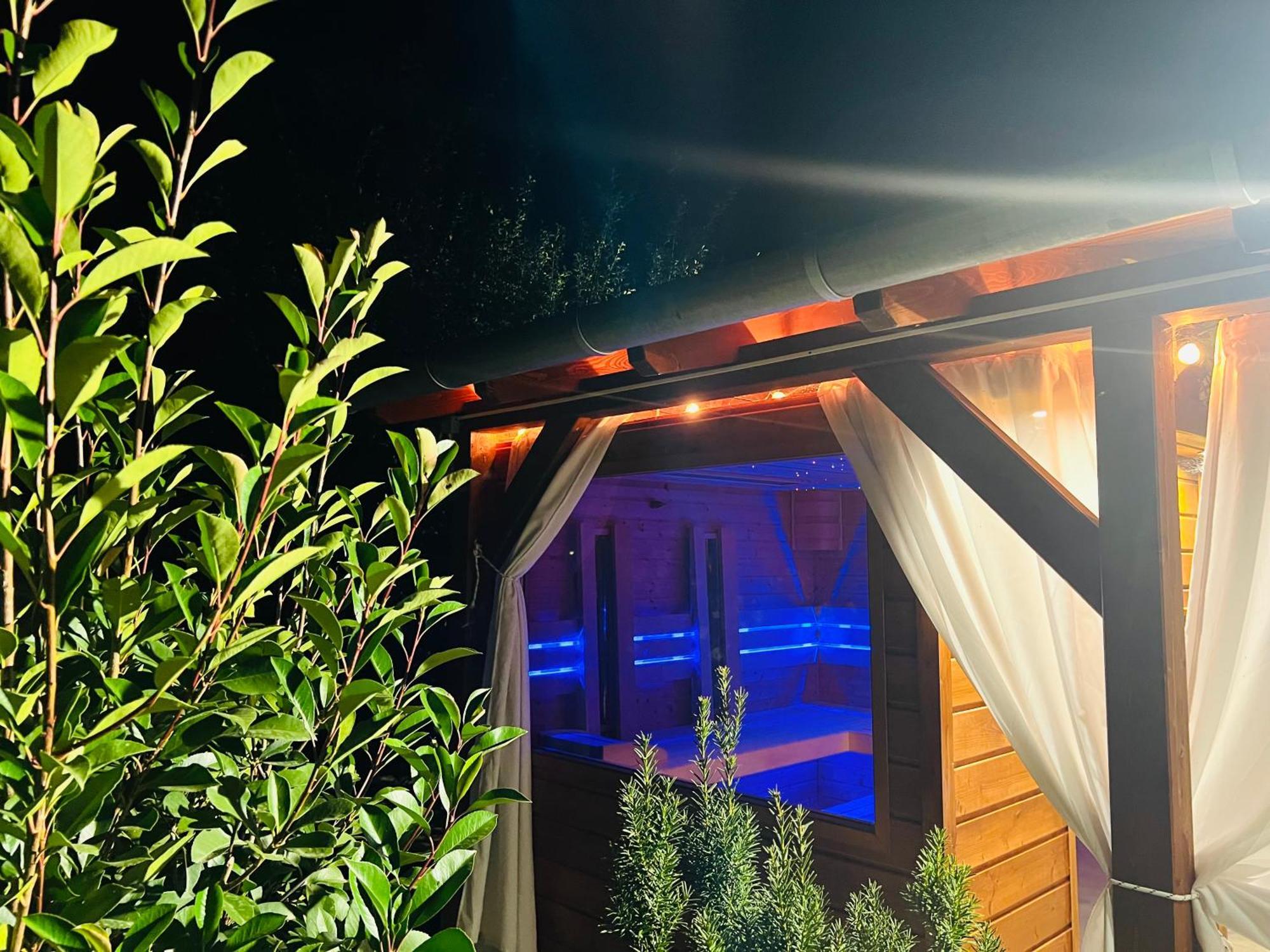 Arany Vendeghaz Villa Szarvas Bagian luar foto